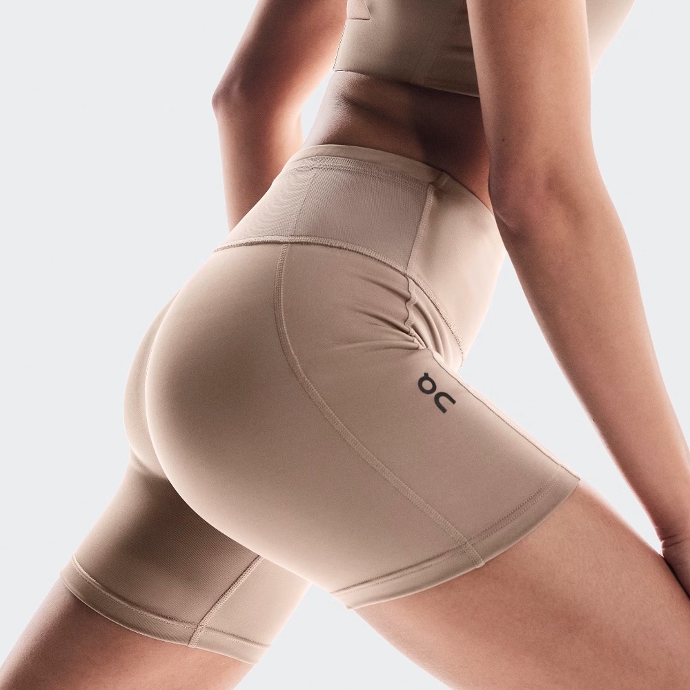 ON Women's Performance Short Tights - S